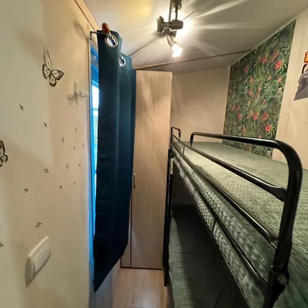 Camping Mobilhome 3 6 Personnes Pres De La - Novela - Frederic Et Sandra