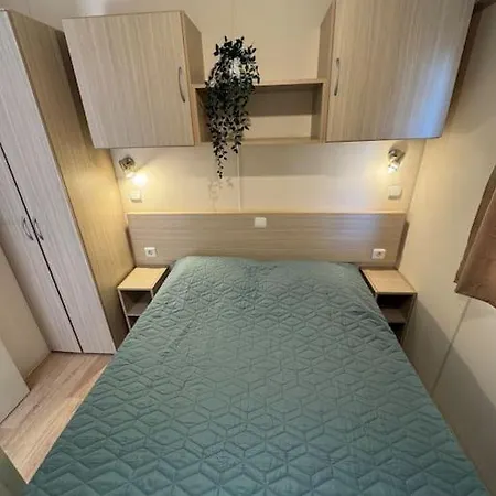 Mobilhome 3 6 Personnes Pres De La - Novela - Frederic Et Sandra 营地 *